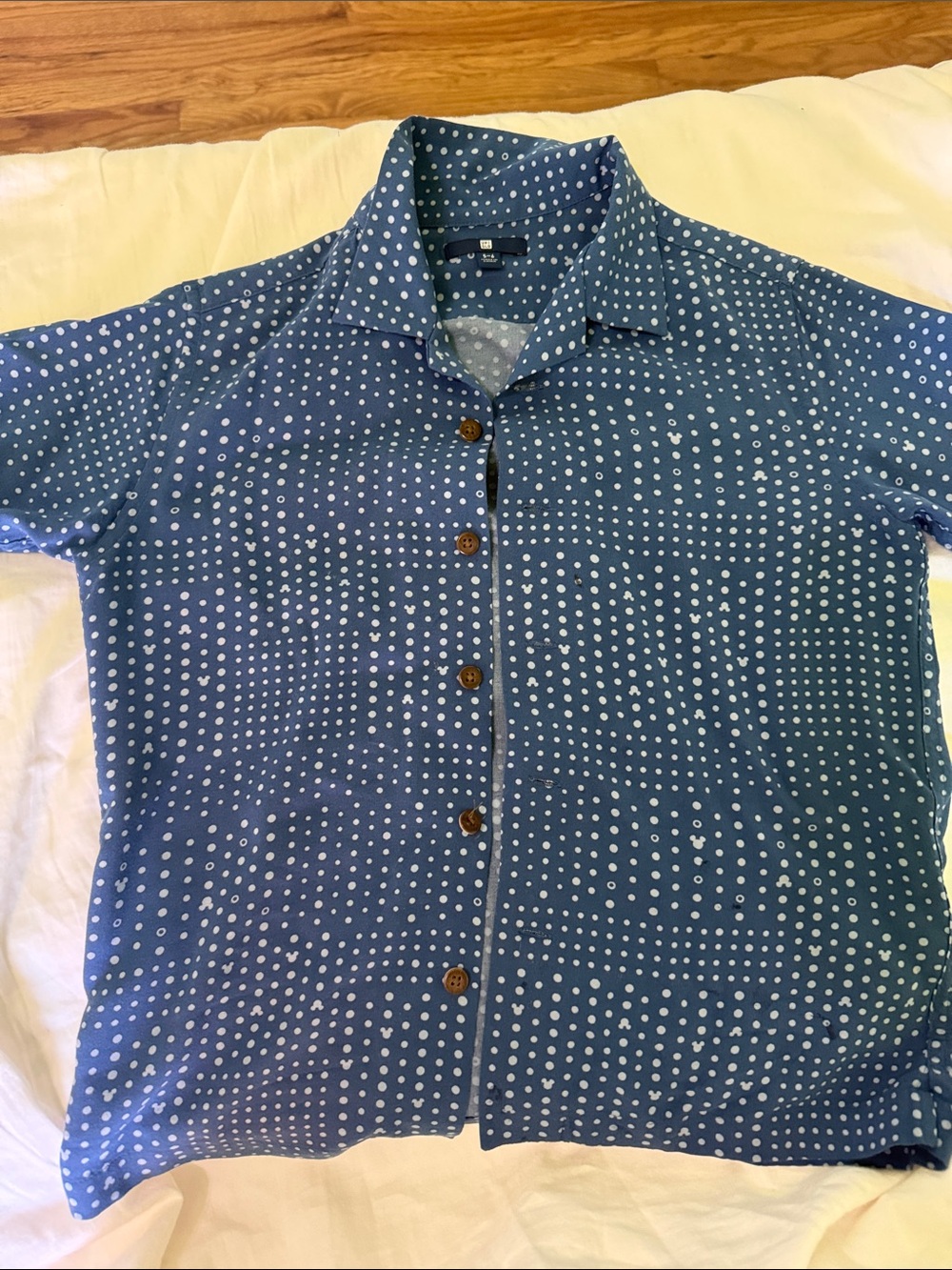 Uniqlo Navy Blue Short-Sleeve Button-Down with White Polka Dots